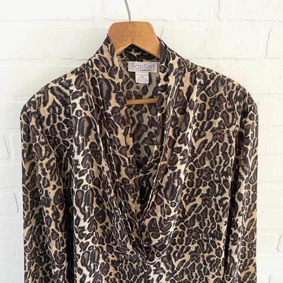 Insane Vintage Animal print blouse Double breasted Mobwife Earthy tones 16W - Picture 5 of 9